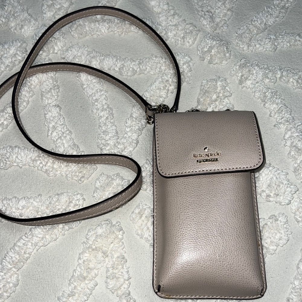 Kate Spade North South Phone Sling Wallet Crossbody Purse Cream